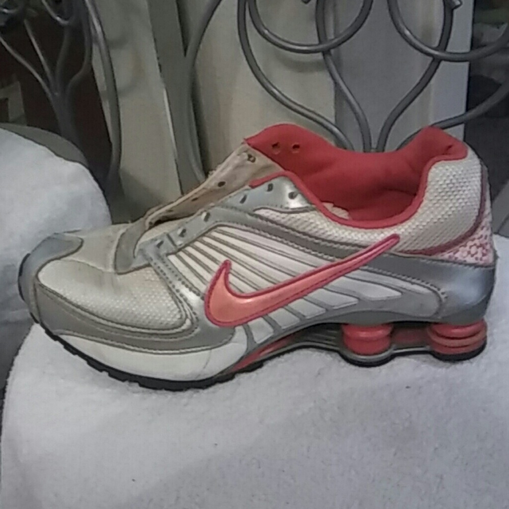 Women's Nike Shox